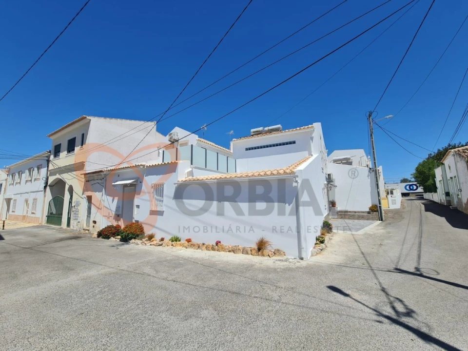 Moradia T3 para Venda em Guia Foto 4