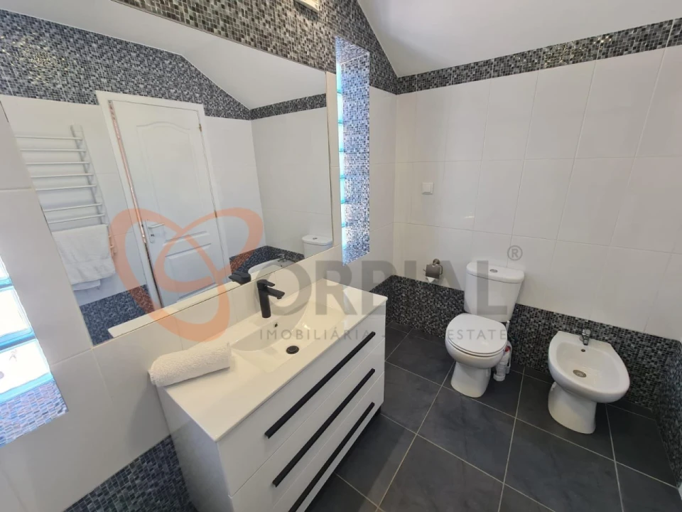 Moradia T3 para Venda em Guia Foto 28