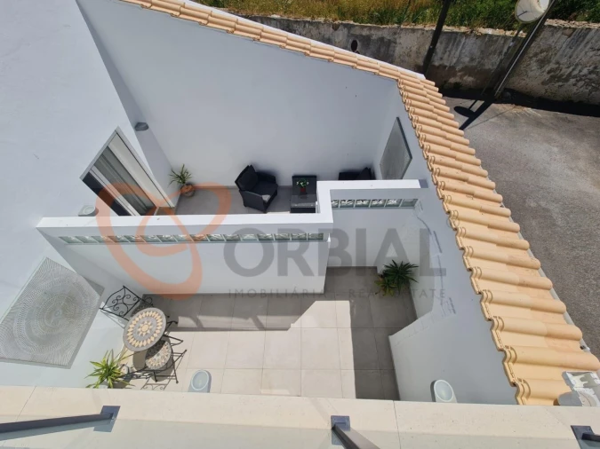 Moradia T3 para Venda em Guia Foto 2