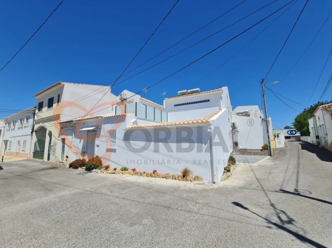 Moradia T3 para Venda em Guia Foto 4