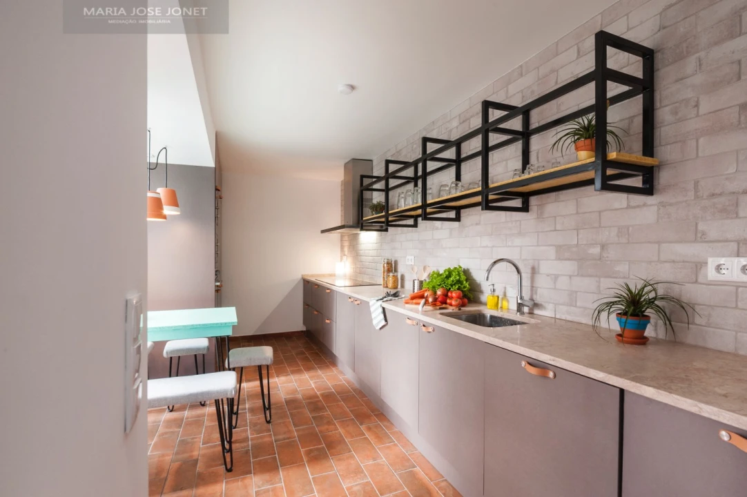 Moradia T8 para Venda em Penha de França Foto 1