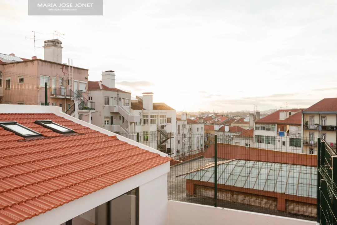 Moradia T8 para Venda em Penha de França Foto 32
