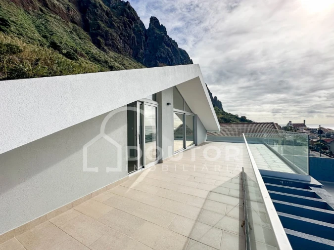 Moradia T4 para Venda em Paul do Mar Foto 30