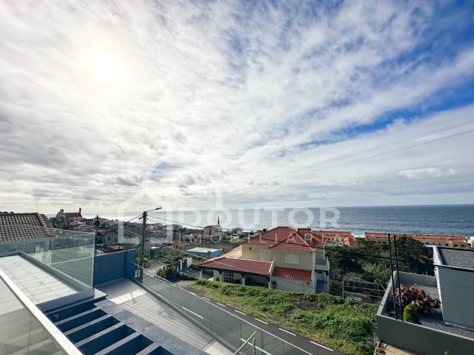 Moradia T4 para Venda em Paul do Mar Foto 31