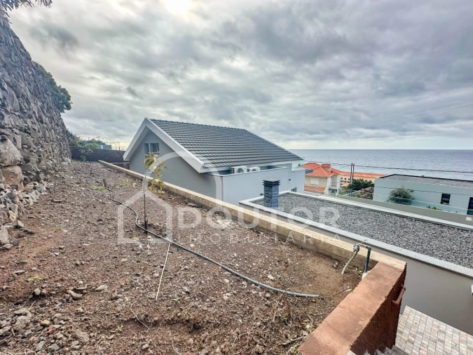 Moradia T4 para Venda em Paul do Mar Foto 32