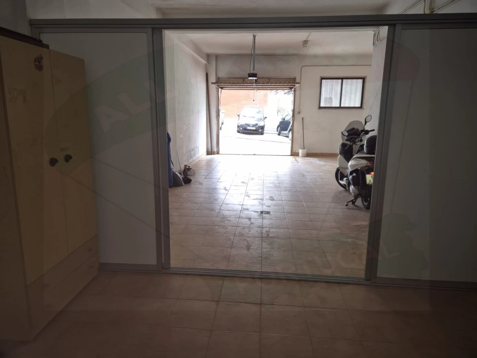 Garagem para Arrendamento em Odivelas Foto 6