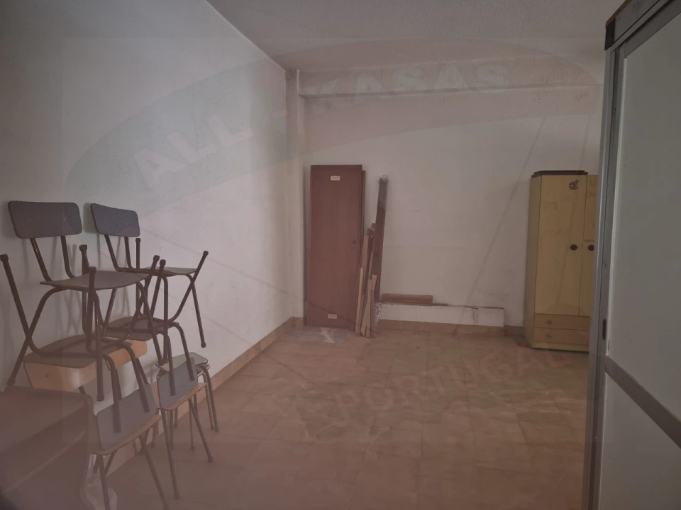 Garagem para Arrendamento em Odivelas Foto 9