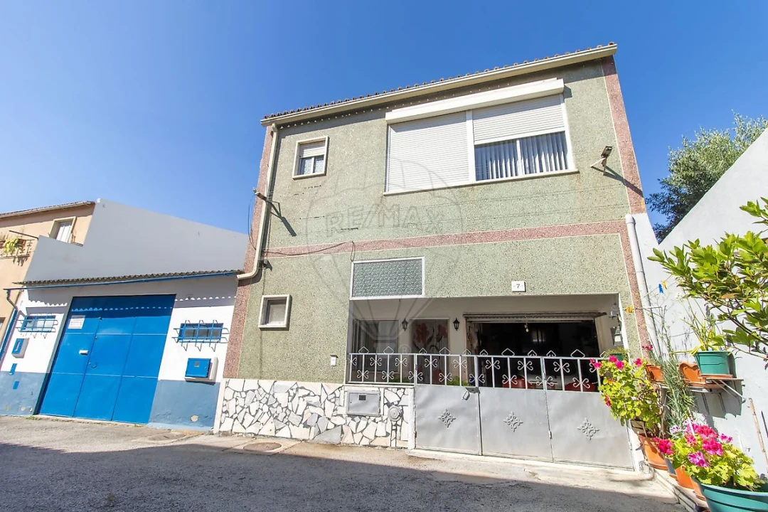 Garagem para Venda em Alverca do Ribatejo e Sobralinho Foto 1