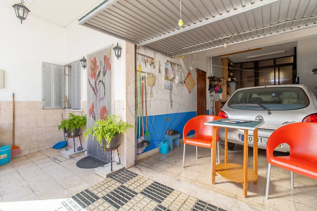 Garagem para Venda em Alverca do Ribatejo e Sobralinho Foto 2
