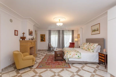 Moradia T5 para Venda em Carcavelos e Parede