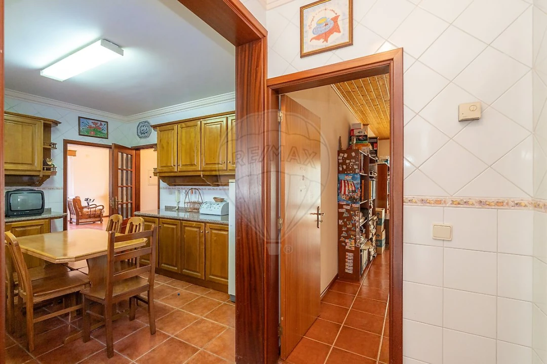 Moradia T4 para Venda em Santa Comba Dão e Couto do Mosteiro Foto 7