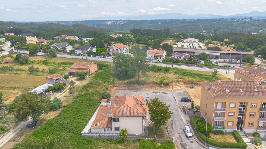 Moradia T4 para Venda em Santa Comba Dão e Couto do Mosteiro Foto 29