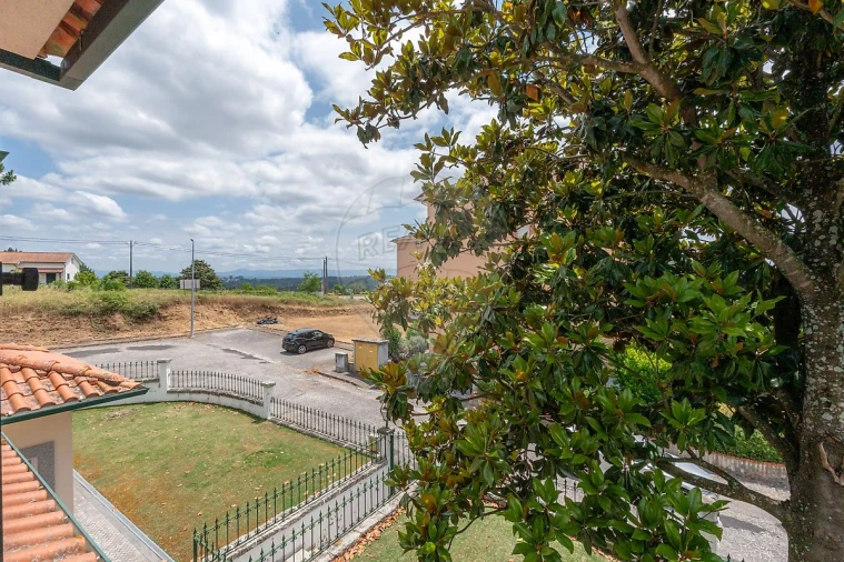 Moradia T4 para Venda em Santa Comba Dão e Couto do Mosteiro Foto 23