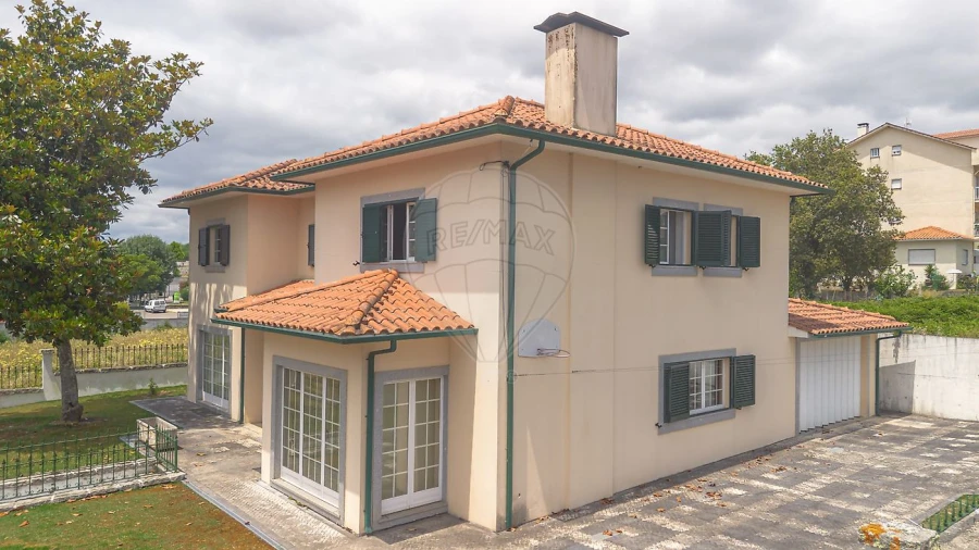 Moradia T4 para Venda em Santa Comba Dão e Couto do Mosteiro Foto 28