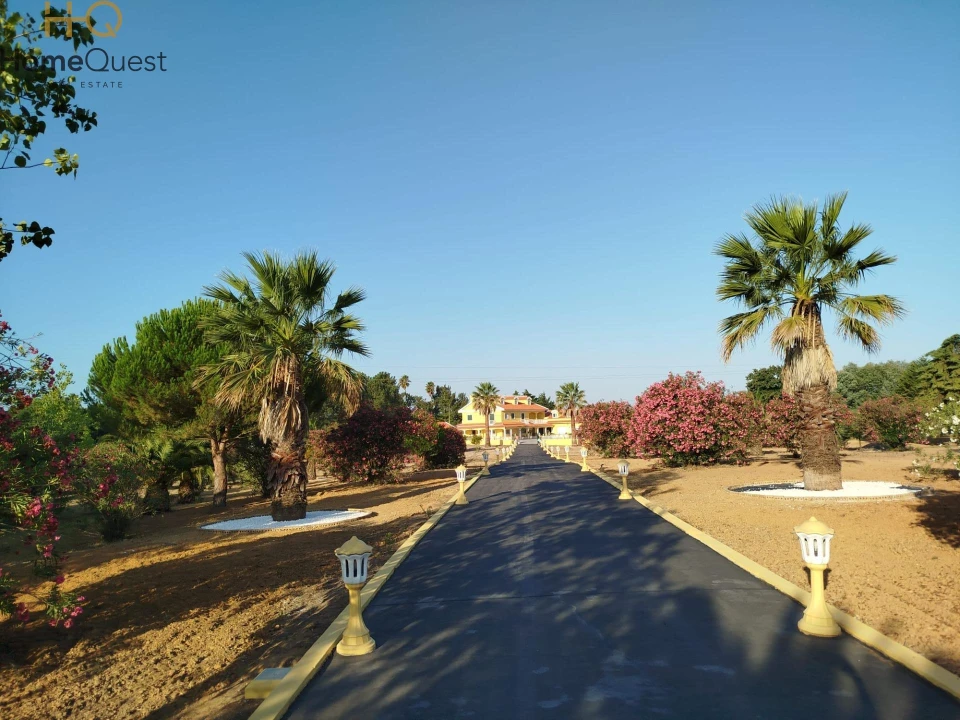 Moradia T5 para Venda em Aveiras de Cima Foto 10