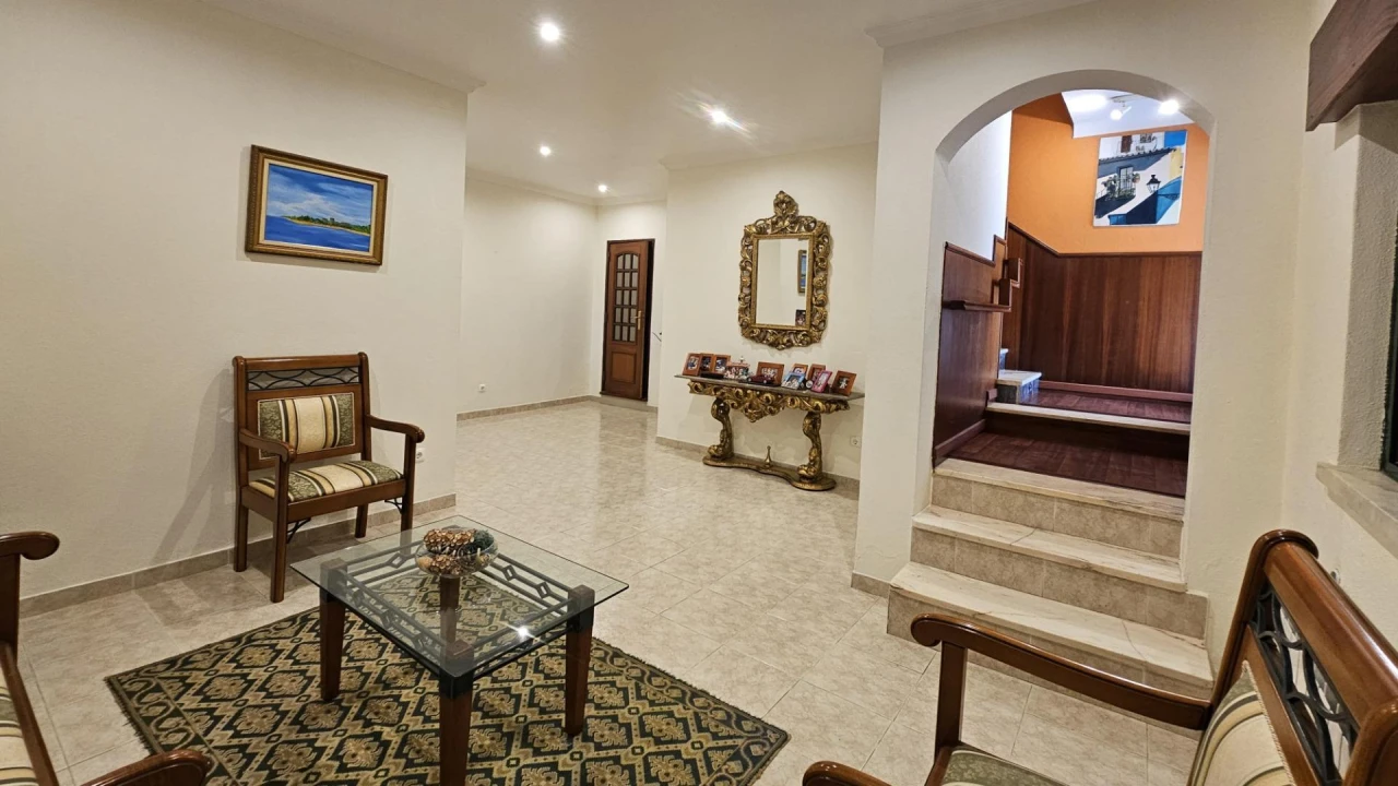 Moradia T5 para Venda em Aveiras de Cima Foto 32