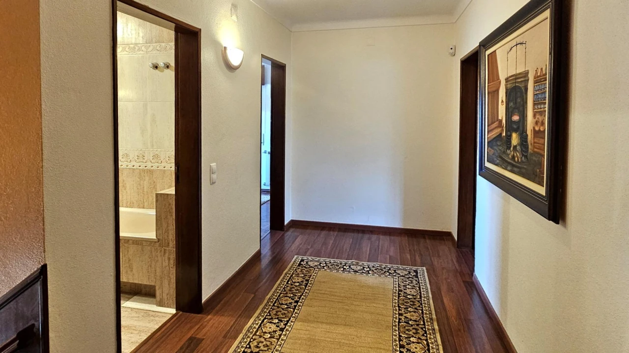 Moradia T5 para Venda em Aveiras de Cima Foto 37