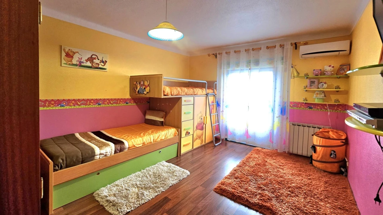 Moradia T5 para Venda em Aveiras de Cima Foto 40