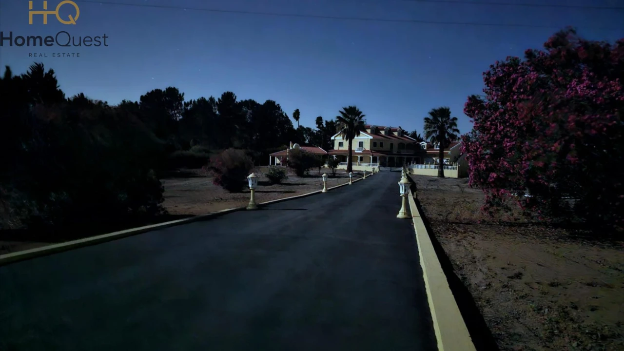 Moradia T5 para Venda em Aveiras de Cima Foto 9