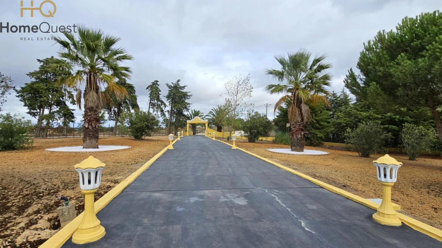 Moradia T5 para Venda em Aveiras de Cima Foto 11