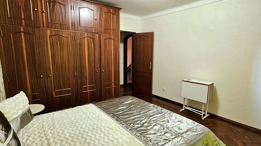 Moradia T5 para Venda em Aveiras de Cima Foto 42