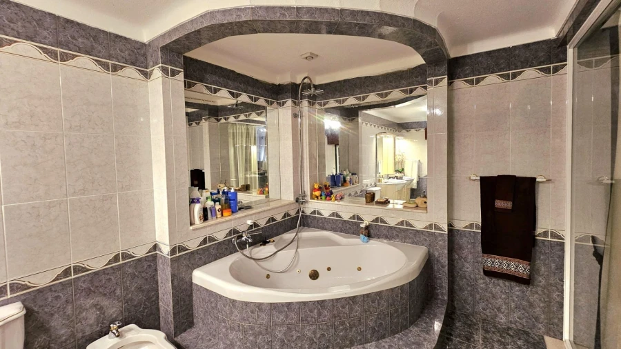 Moradia T5 para Venda em Aveiras de Cima Foto 50