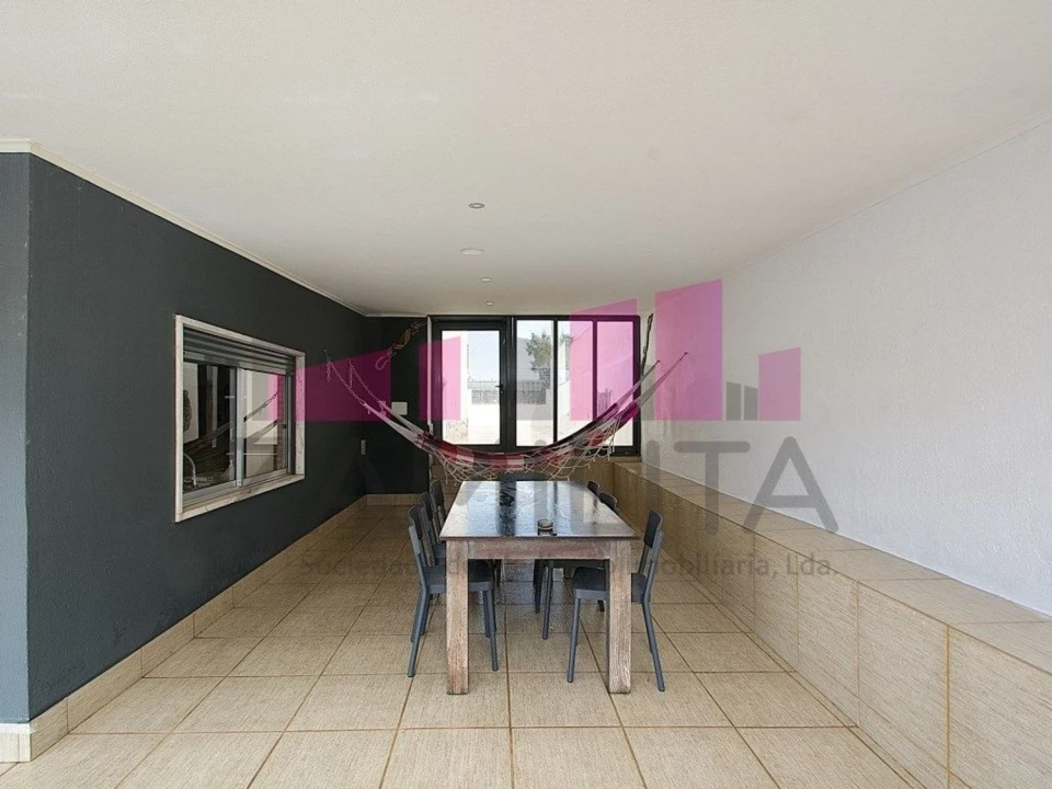Moradia T7 para Venda em Amora Foto 12