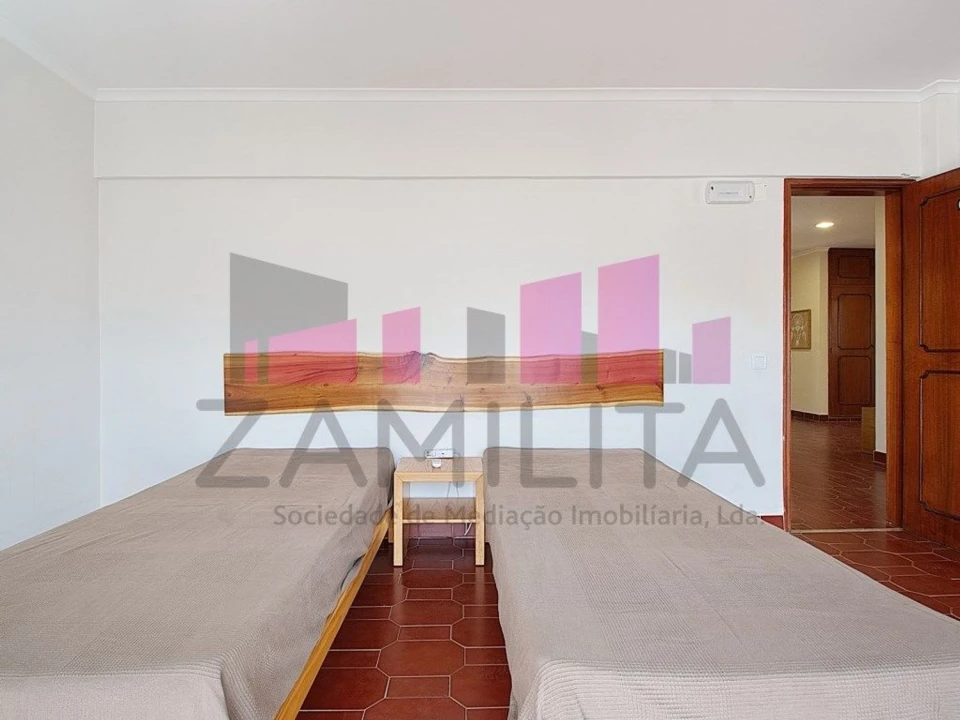 Moradia T7 para Venda em Amora Foto 44