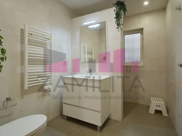 Moradia T7 para Venda em Amora