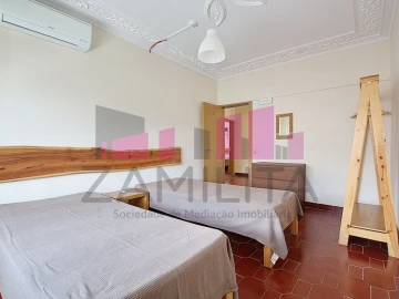 Moradia T7 para Venda em Amora