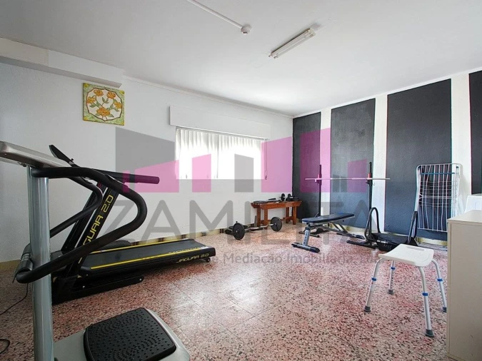 Moradia T7 para Venda em Amora Foto 27