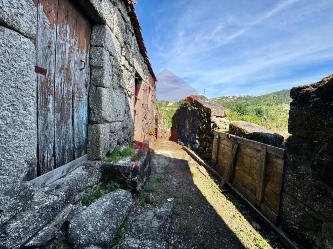 Moradia para Venda em Sande, Vilarinho, Barros e Gomide Foto 25