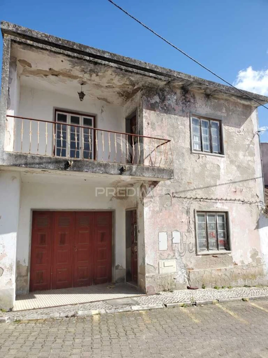 Moradia T3 para Venda em Vila Nova da Barquinha Foto 2