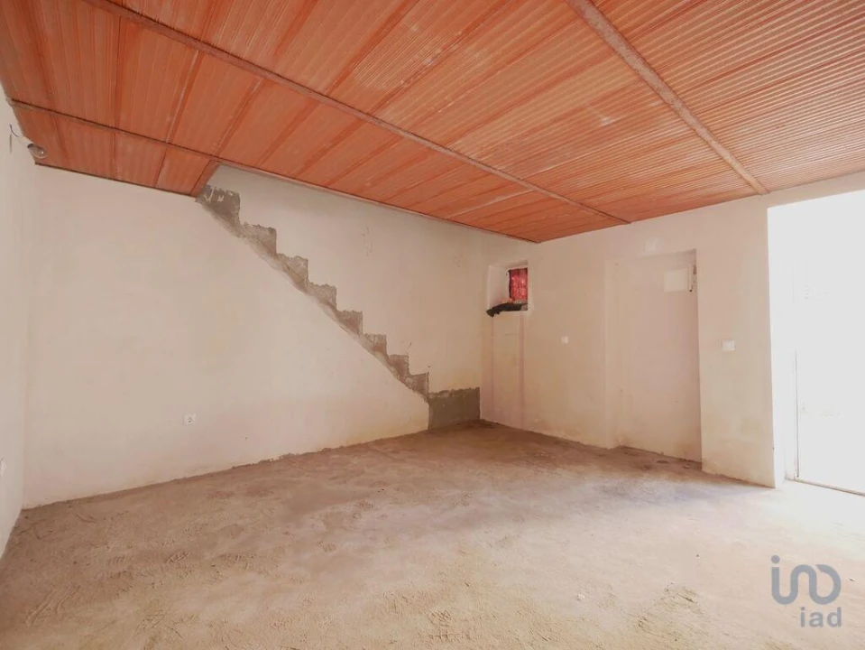 Moradia T1 para Venda em Corte do Pinto Foto 3