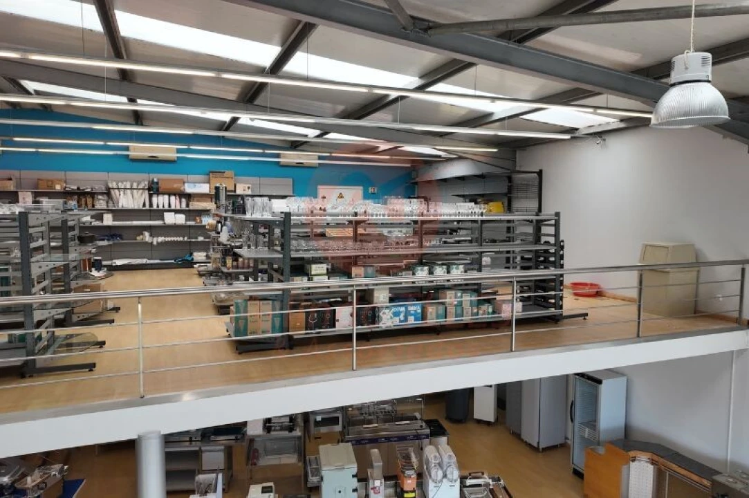 Armazém para Venda em Porto Judeu Foto 16