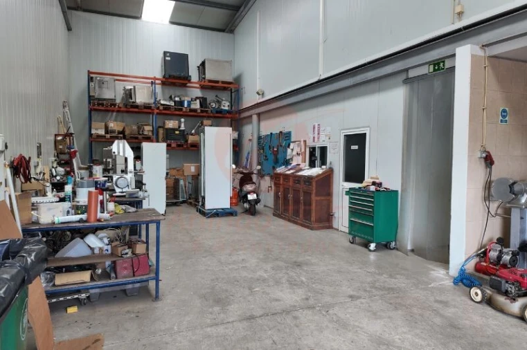 Armazém para Venda em Porto Judeu Foto 27