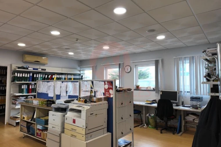 Armazém para Venda em Porto Judeu Foto 4