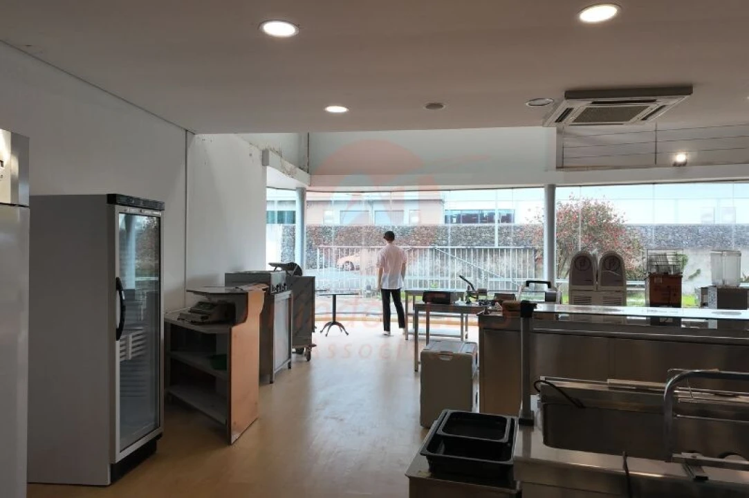 Armazém para Venda em Porto Judeu Foto 2