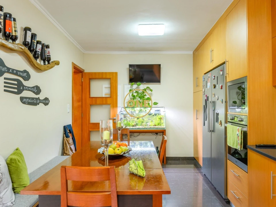 Moradia T4 para Venda em Santo Antonio Foto 6