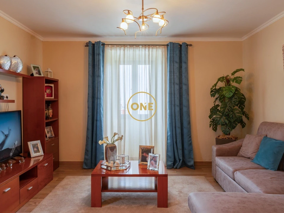 Moradia T4 para Venda em Santo Antonio Foto 2