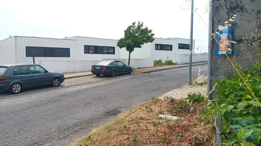 Terreno para Venda em Selho (São Jorge) Foto 4