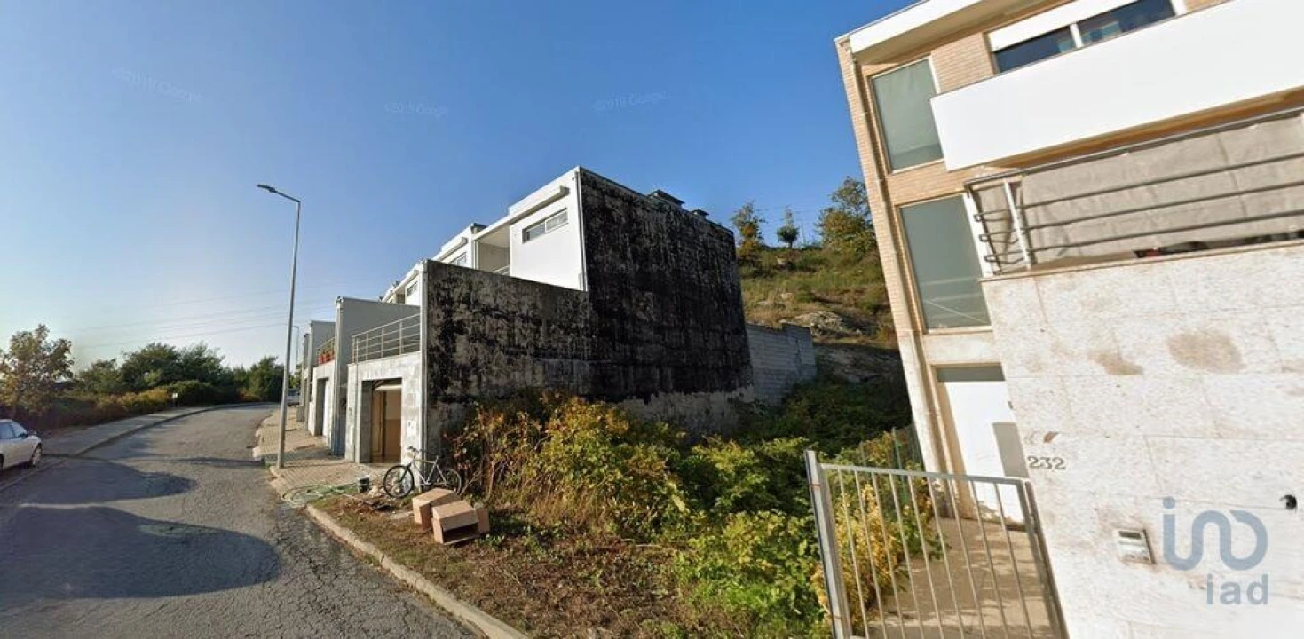 Terreno para Venda em Selho (São Jorge) Foto 12