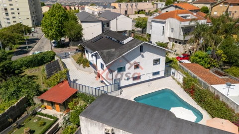 Moradia T4 para Venda em Gondomar (São Cosme), Valbom e Jovim