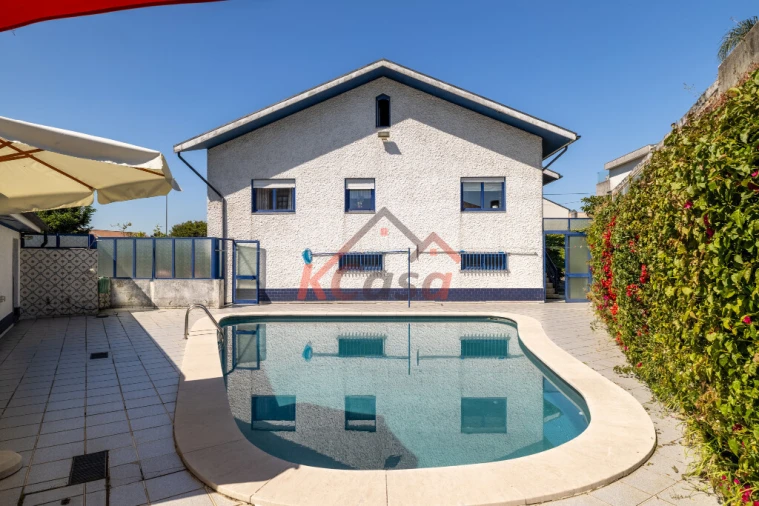 Moradia T4 para Venda em Gondomar (São Cosme), Valbom e Jovim Foto 1