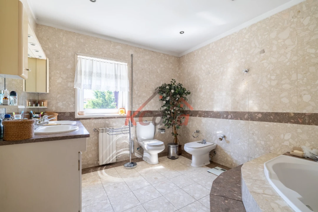 Moradia T4 para Venda em Gondomar (São Cosme), Valbom e Jovim Foto 29