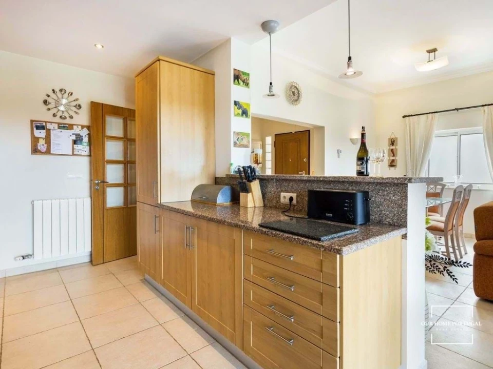 Apartamento T2 para Venda em Estômbar e Parchal Foto 4