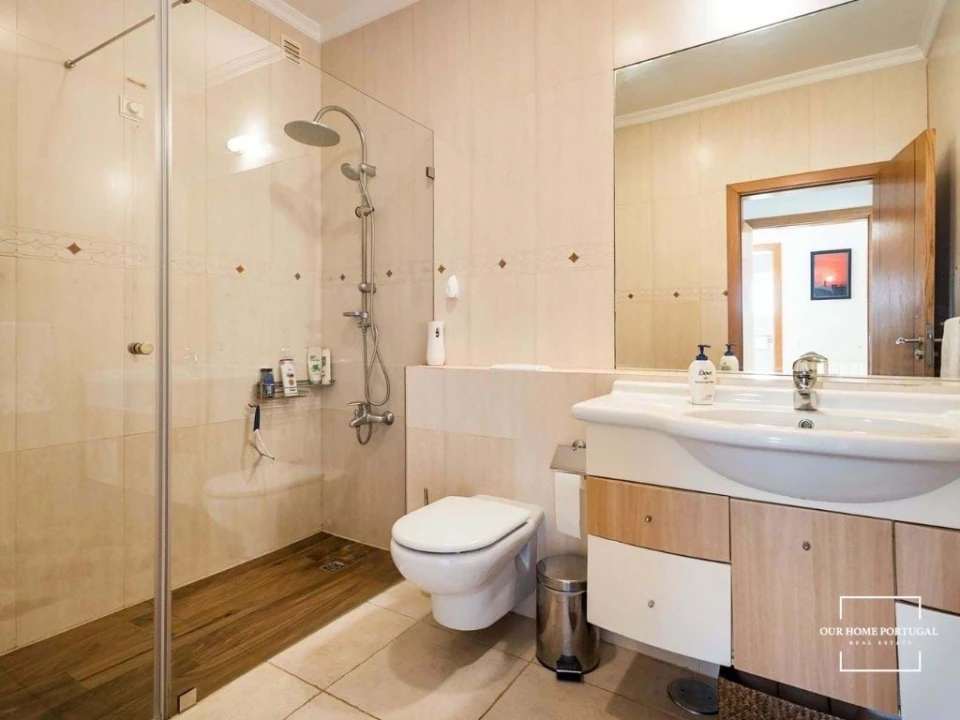 Apartamento T2 para Venda em Estômbar e Parchal Foto 11