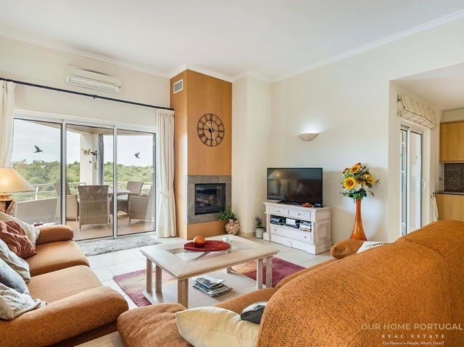 Apartamento T2 para Venda em Estômbar e Parchal Foto 2