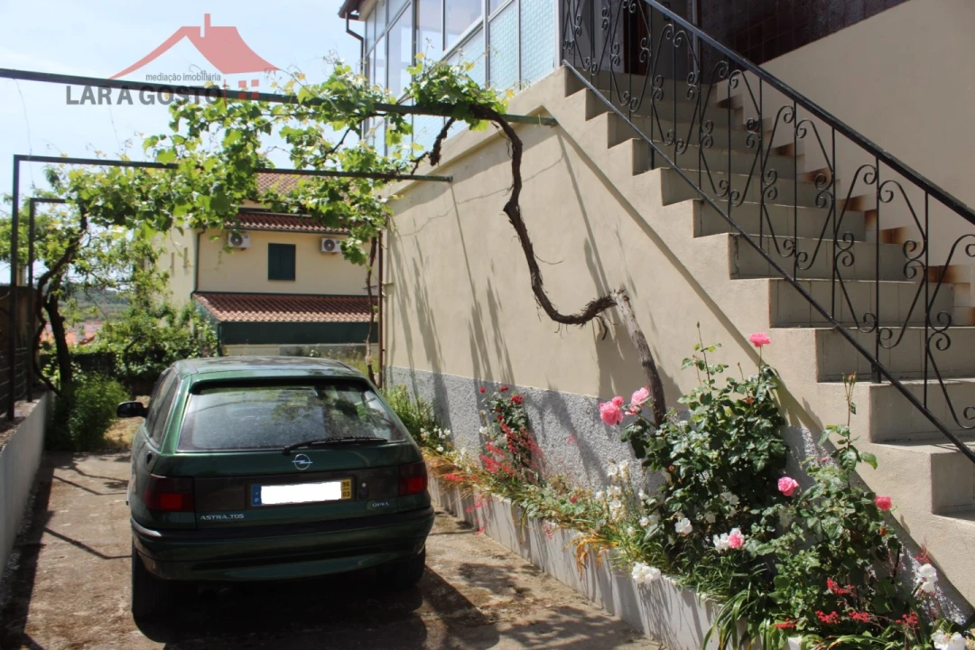 Moradia T3 para Venda em Vale da Porca Foto 35