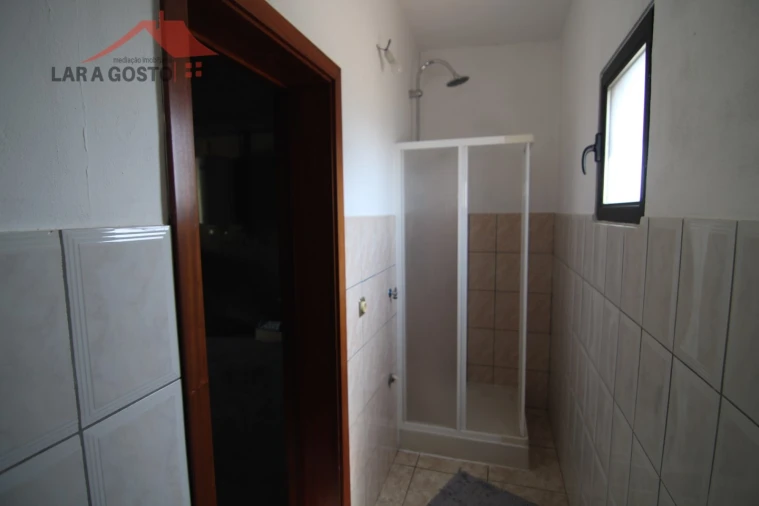 Moradia T3 para Venda em Vale da Porca Foto 17